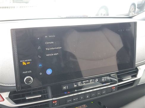 Used 2025 Toyota Sienna XSE image 30