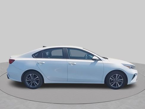 Used 2023 Kia Forte LXS w/ LXS Technology Package FWD image 10