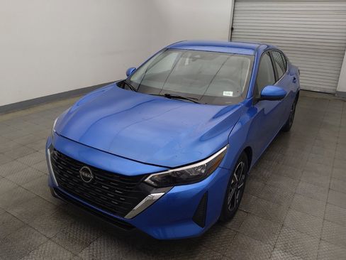 Used 2025 Nissan Sentra SV FWD image 15