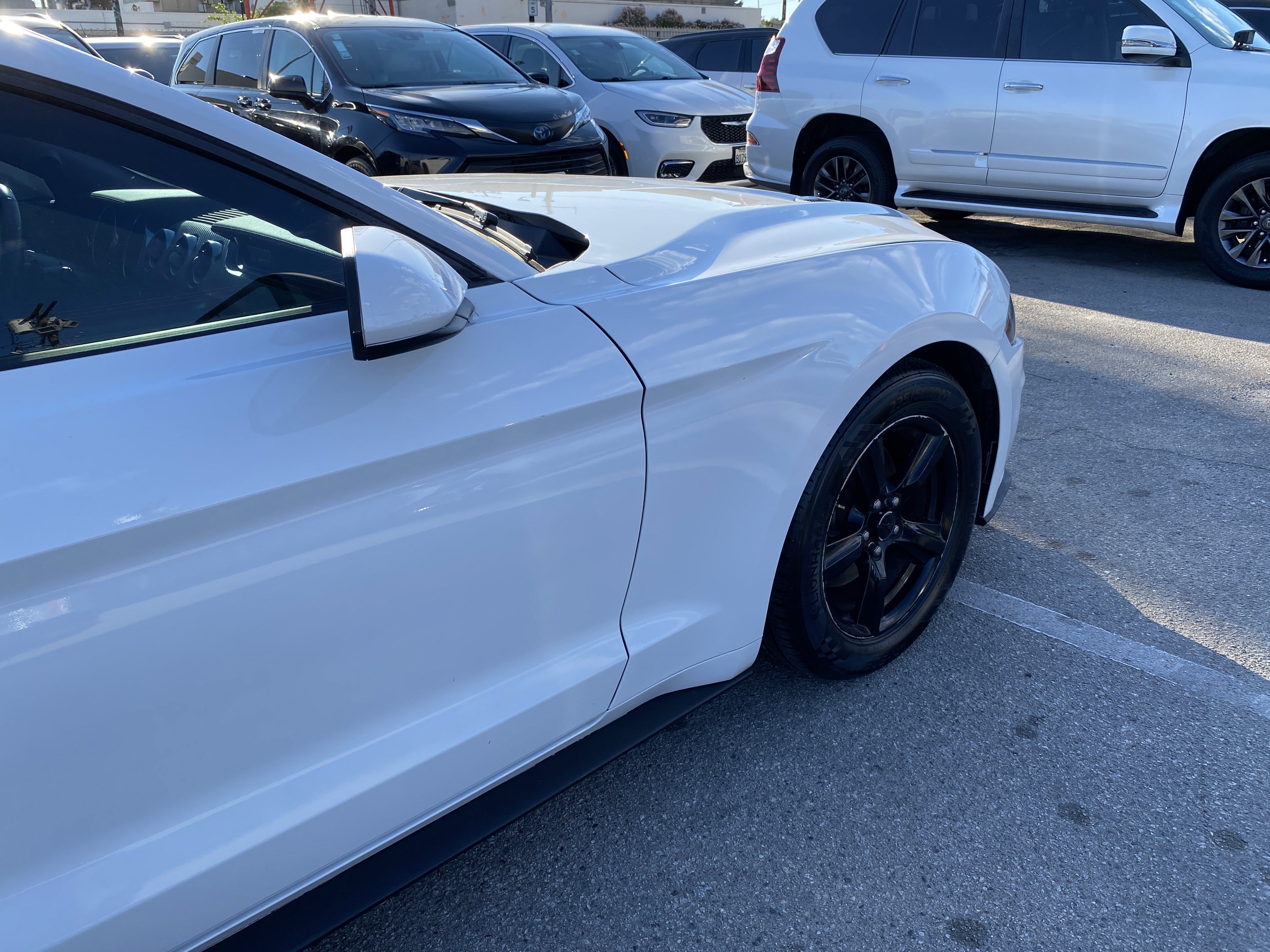 Used 2018 Ford Mustang Coupe RWD image 22