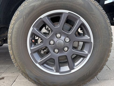 Used 2021 Jeep Gladiator Overland w/ Trailer Tow Package image 10