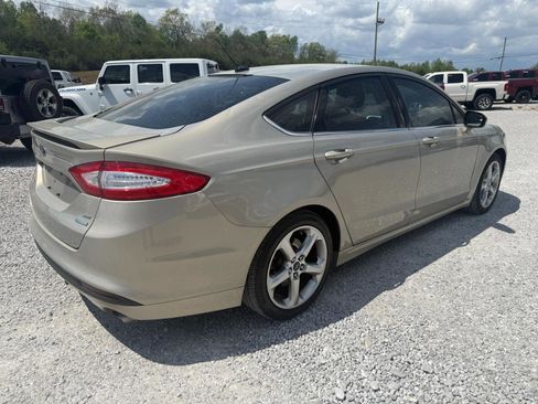 Used 2015 Ford Fusion SE w/ Equipment Group 201A image 3