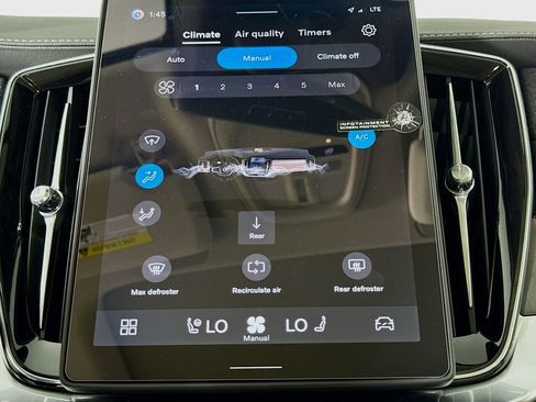 New 2026 Volvo XC90 T8 Ultra w/ Protection Package Premier image 16