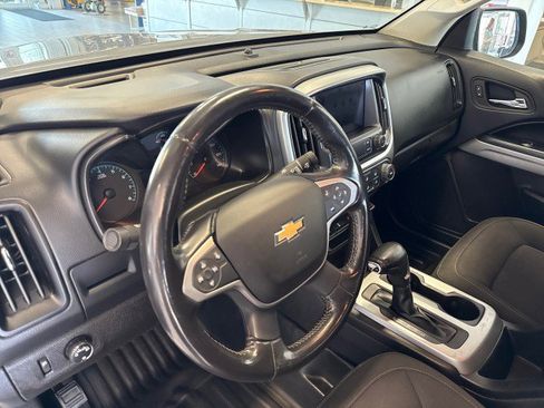 Used 2021 Chevrolet Colorado LT w/ Fleet Safety Package image 17