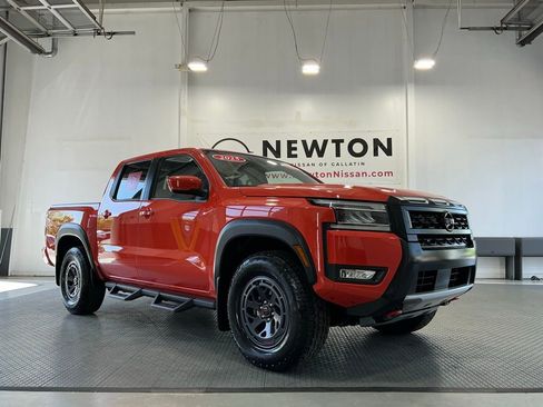Used 2025 Nissan Frontier PRO-4X AWD/4WD image 25