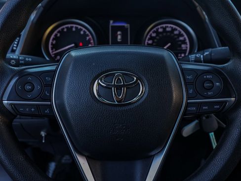 Used 2022 Toyota Camry LE image 24