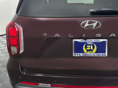 Used 2023 Hyundai Palisade Calligraphy w/ Cargo Package image 18