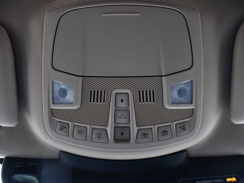Used 2023 Lincoln Nautilus Reserve AWD/4WD image 28