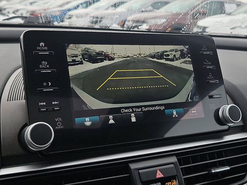 Used 2021 Honda Accord Touring image 19