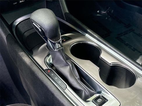 Used 2024 Chevrolet Malibu LT FWD image 16