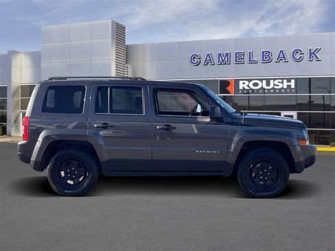 Used 2015 Jeep Patriot Sport image 7
