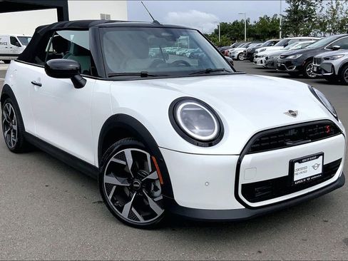 Certified 2025 MINI Cooper S image 36