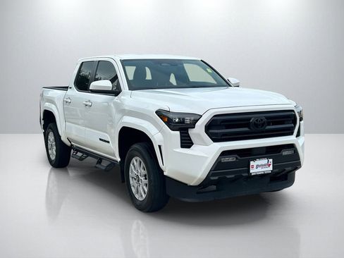 Used 2024 Toyota Tacoma SR5 RWD image 3