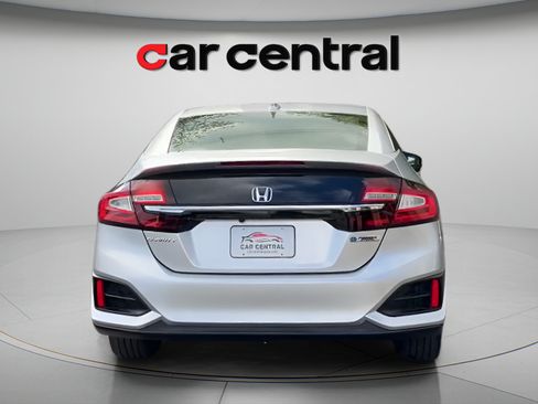 Used 2020 Honda Clarity Plug-In Hybrid image 4