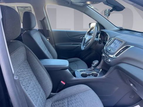 Used 2022 Chevrolet Equinox LT AWD/4WD image 17