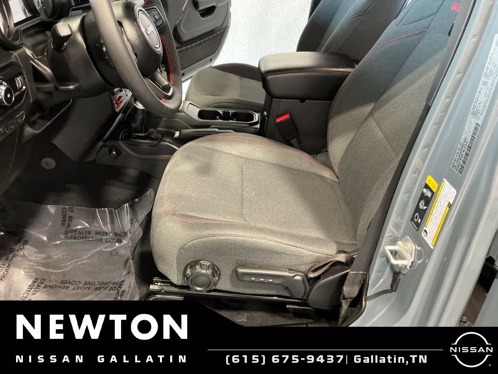 Used 2024 Jeep Wrangler Unlimited Rubicon AWD/4WD image 17