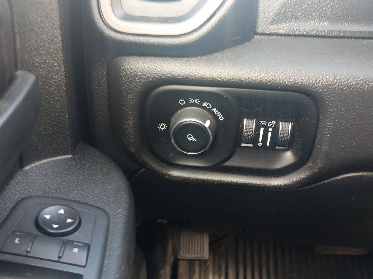 Used 2020 RAM 3500 Tradesman AWD/4WD image 21