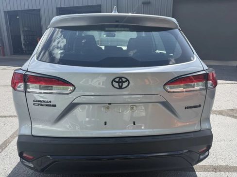 Used 2024 Toyota Corolla Cross AWD Hybrid image 3