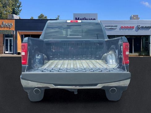 Used 2025 RAM 1500 Laramie AWD/4WD image 6