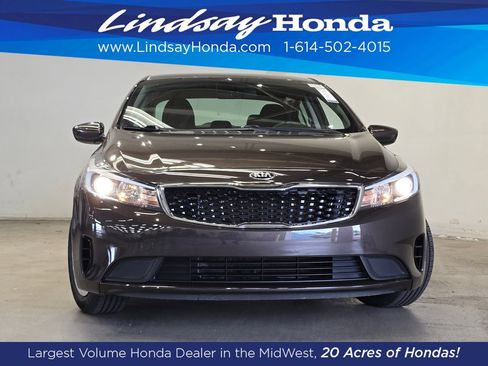 Used 2017 Kia Forte LX FWD image 2