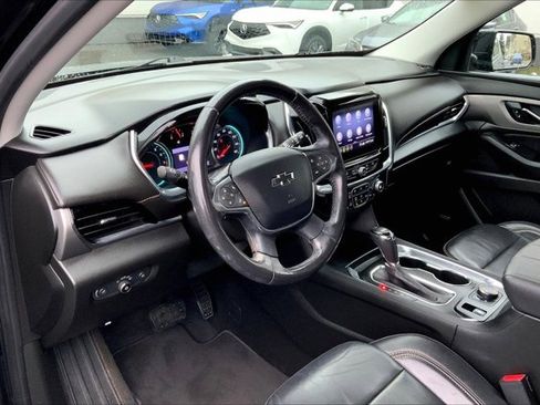 Used 2020 Chevrolet Traverse RS image 14