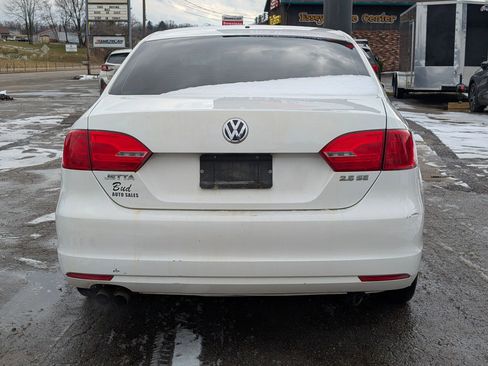 Used 2013 Volkswagen Jetta SE image 4