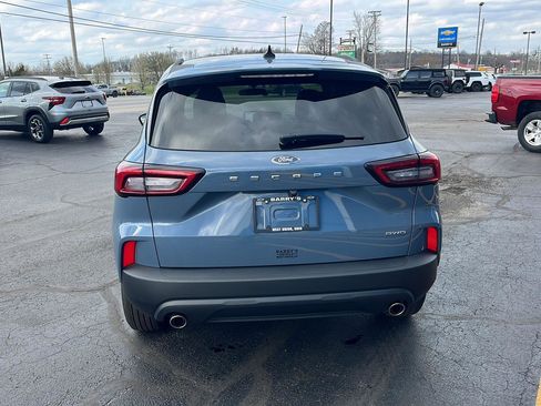 Used 2025 Ford Escape ST-Line image 4