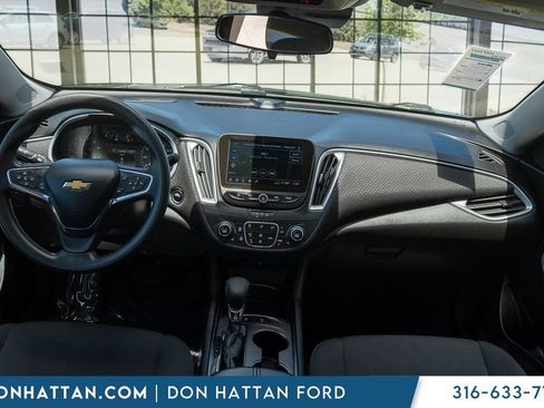 Used 2023 Chevrolet Malibu LT w/ Driver Confidence Package FWD image 5