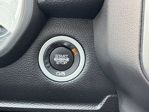 Used 2019 RAM 1500 Big Horn AWD/4WD image 25