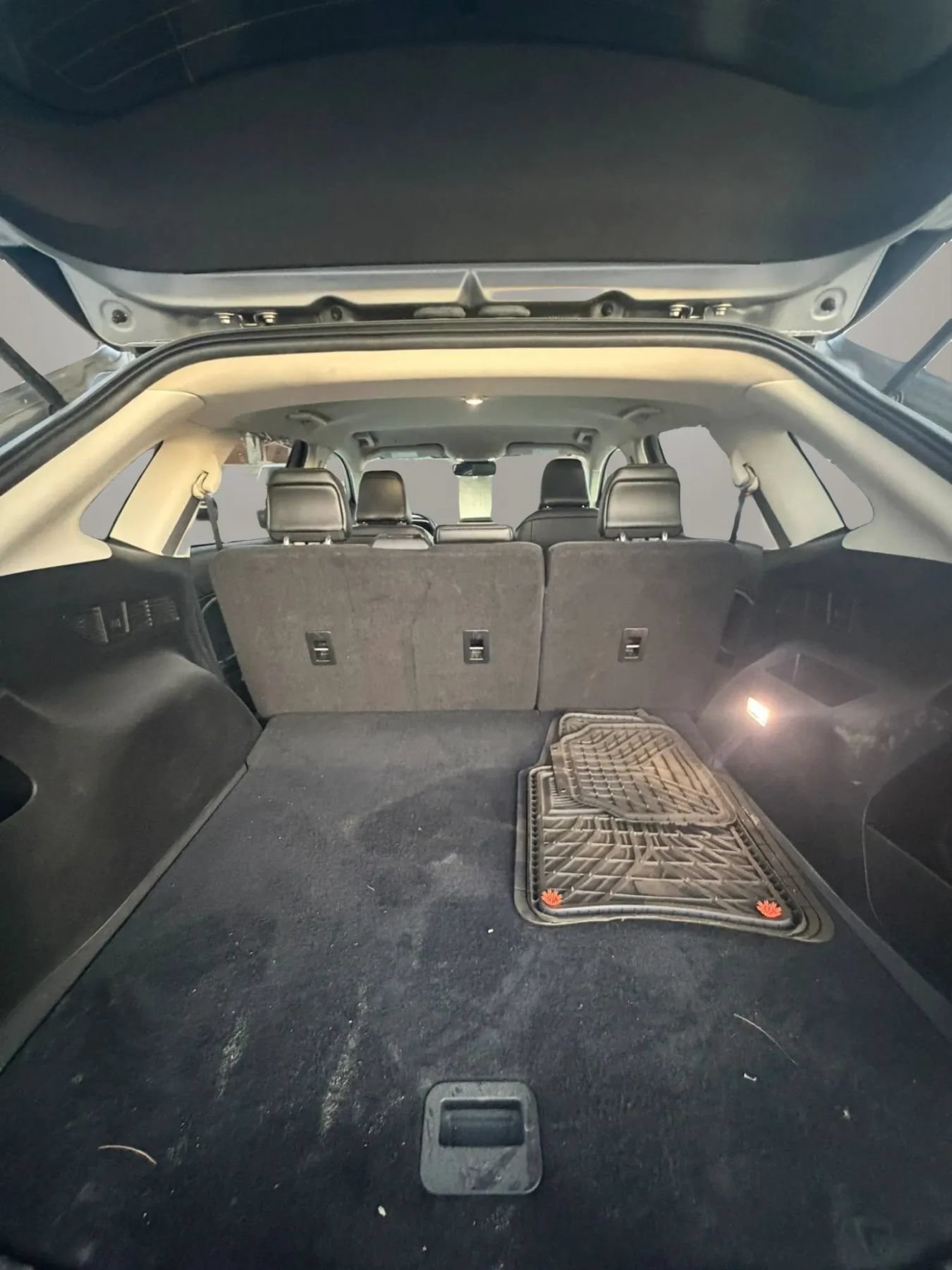 Used 2021 Ford Edge SEL AWD/4WD image 19