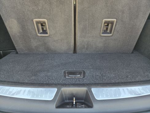 Used 2022 Cadillac XT6 Premium Luxury FWD image 27