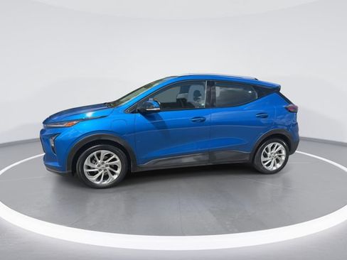 Used 2023 Chevrolet Bolt EUV LT w/ Driver Confidence Package FWD image 4