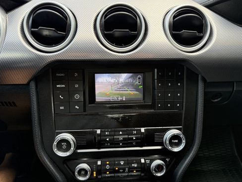 Used 2019 Ford Mustang GT RWD image 27
