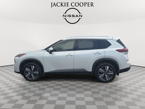 Used 2024 Nissan Rogue SL w/ SL Premium Package FWD image 8