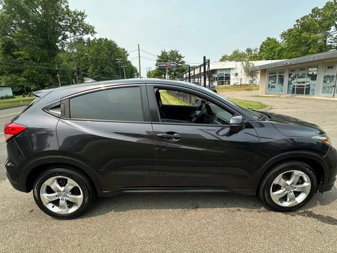 Used 2016 Honda HR-V EX image 4