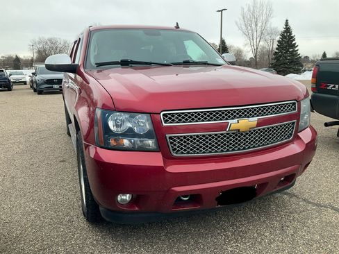 Used 2012 Chevrolet Suburban LTZ image 2