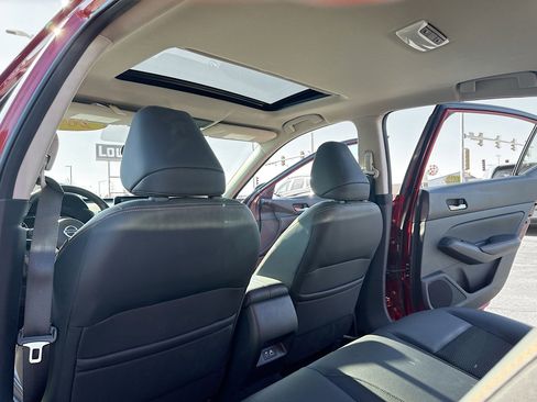 Used 2019 Nissan Altima 2.5 SR w/ SR Premium Package image 6