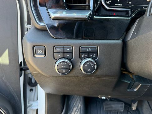 Used 2024 GMC Sierra 1500 SLE image 18