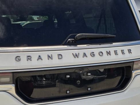 Certified 2024 Jeep Grand Wagoneer L Series III AWD/4WD image 12
