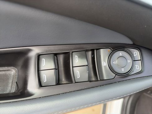 Used 2019 Buick Enclave Essence FWD image 14
