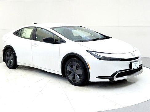 New 2026 Toyota Prius Plug-In Hybrid image 7