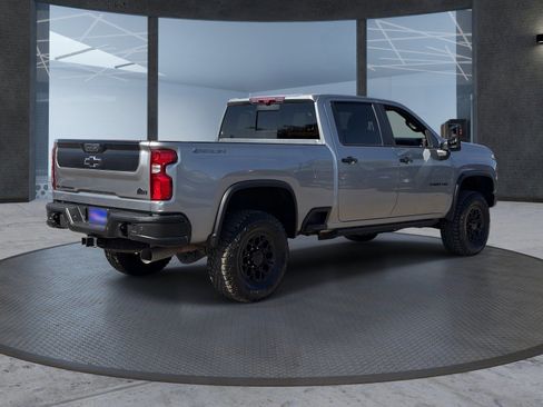 Used 2024 Chevrolet Silverado 2500 ZR2 w/ ZR2 Bison Edition AWD/4WD image 6