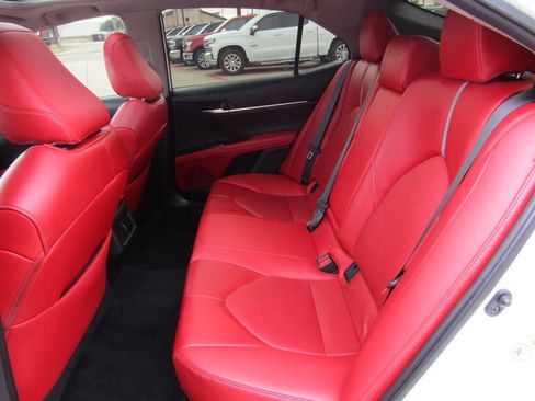 Used 2019 Toyota Camry XSE image 10