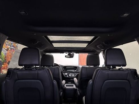 New 2026 Chrysler Pacifica Select w/ S Appearance Package image 44