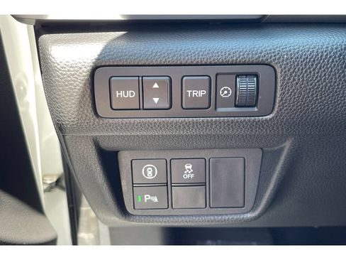 Used 2018 Honda Accord Touring image 40
