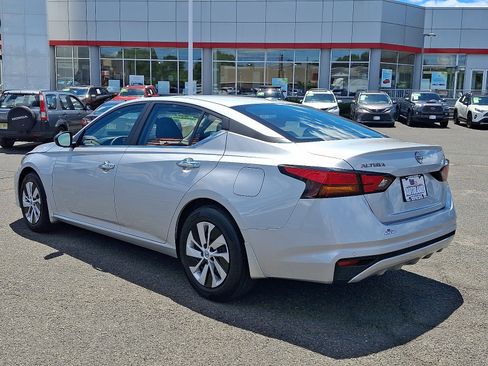Used 2025 Nissan Altima 2.5 S FWD image 5