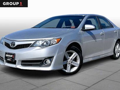 Used 2013 Toyota Camry SE w/ Leather Pkg