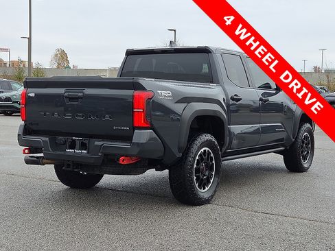 Used 2024 Toyota Tacoma TRD Off-Road image 5