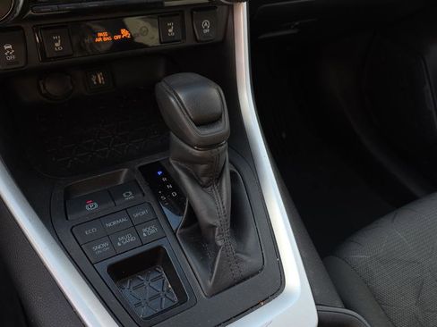 Used 2023 Toyota RAV4 XLE image 26