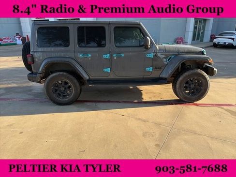 Used 2020 Jeep Wrangler Unlimited Sahara image 13